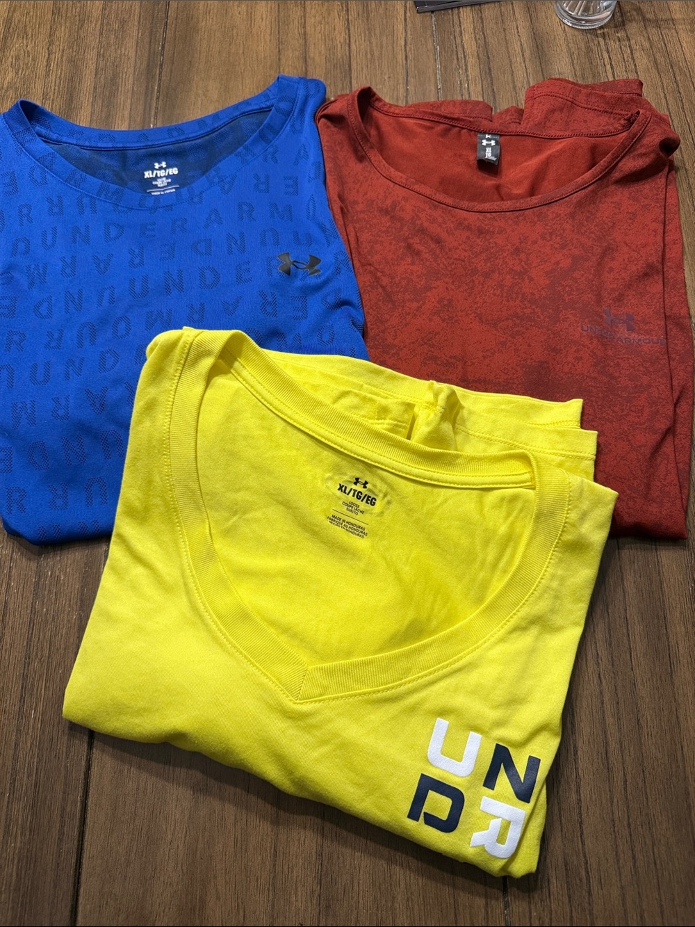 Ladies XL Under Armour Yellow, Blue & Red Performance Tees BUNDLE of 3!!
